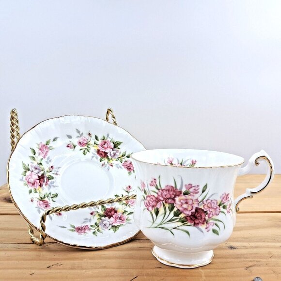 Paragon English Flowers Series-Victoriana Rose- Bone China Tea Cup and Saucer - Picture 2 of 7